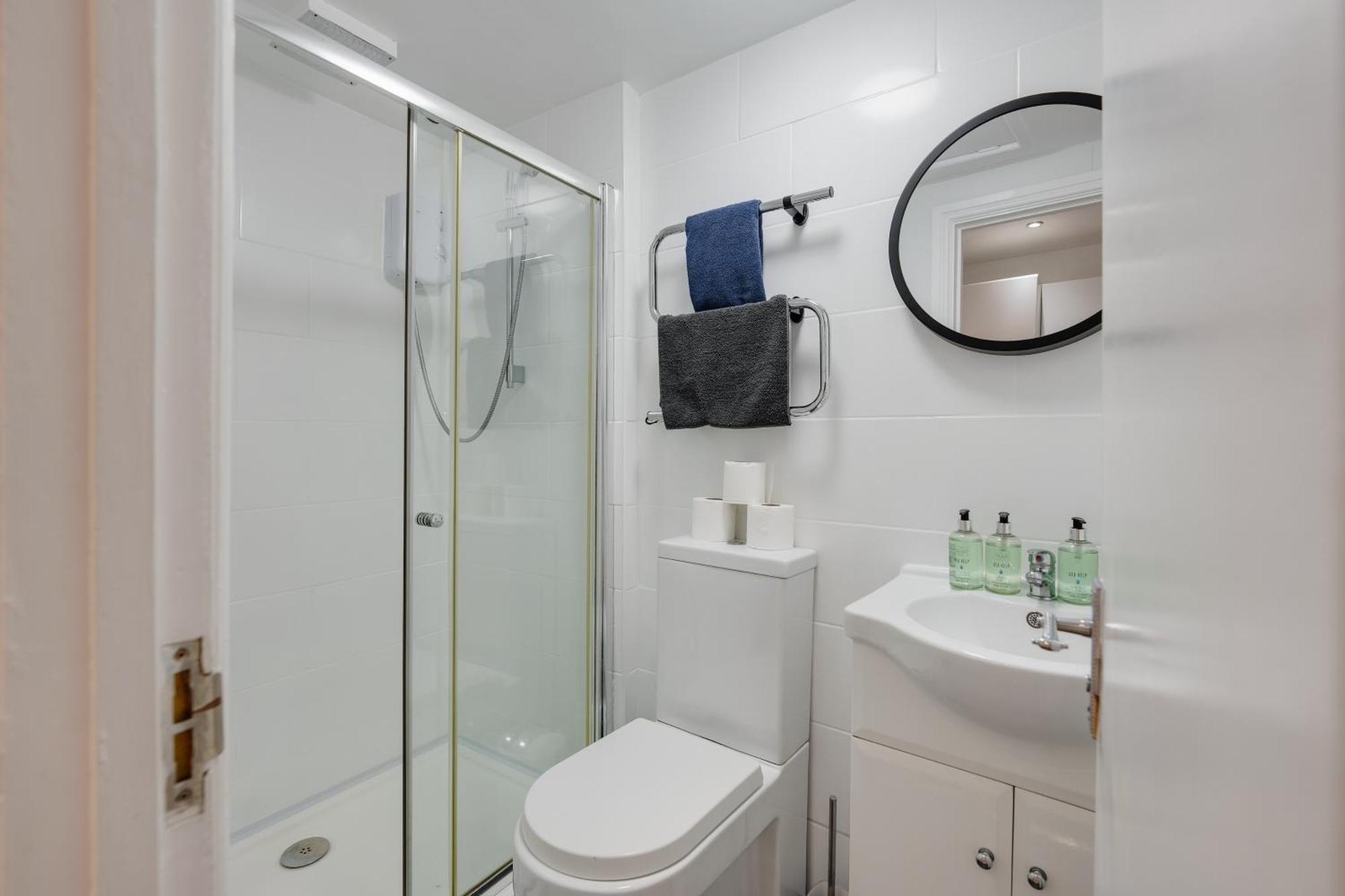 2 Bedroom Aprtmnt For Upto 6 Nr Centre, Uni &Parks Cardiff Exteriör bild