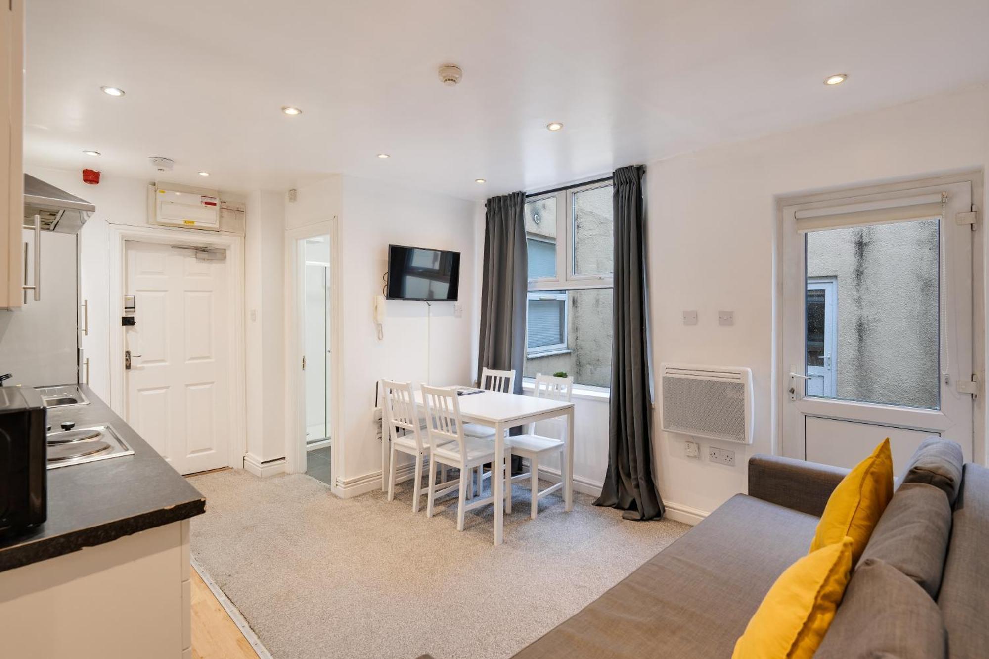 2 Bedroom Aprtmnt For Upto 6 Nr Centre, Uni &Parks Cardiff Exteriör bild